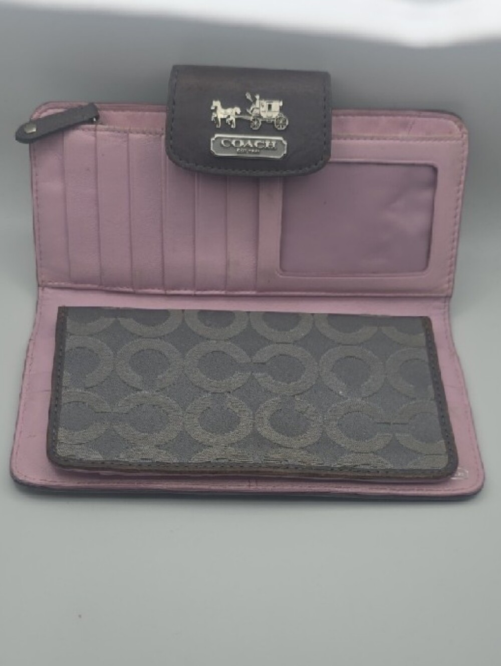 Coach Gray/Pink Signature Horse/Carriage Long Wallet W Checkbook (GOOD/FAIR)π - Picture 9 of 15